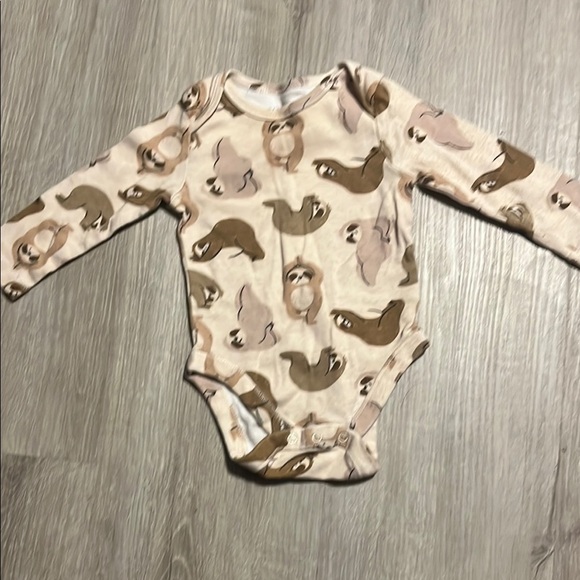 4/$30 Old Navy Adorable Sloth Print Kids One Piece 3-6M - Picture 1 of 1